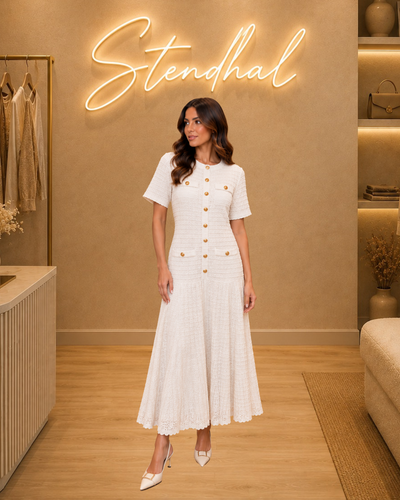 Robe à détails dorés