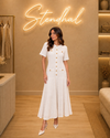 Robe à détails dorés