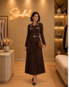Robe col chemise plissée à détails strass