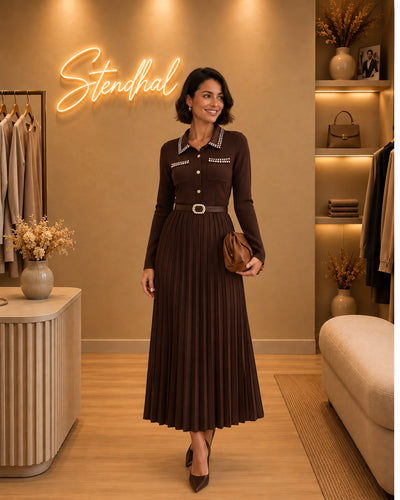 Robe col chemise plissée à détails strass